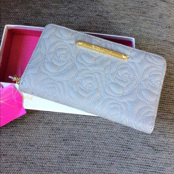 Betsey Johnson Handbags - Betsey Johnson Wristlet Wallet Grey NWT